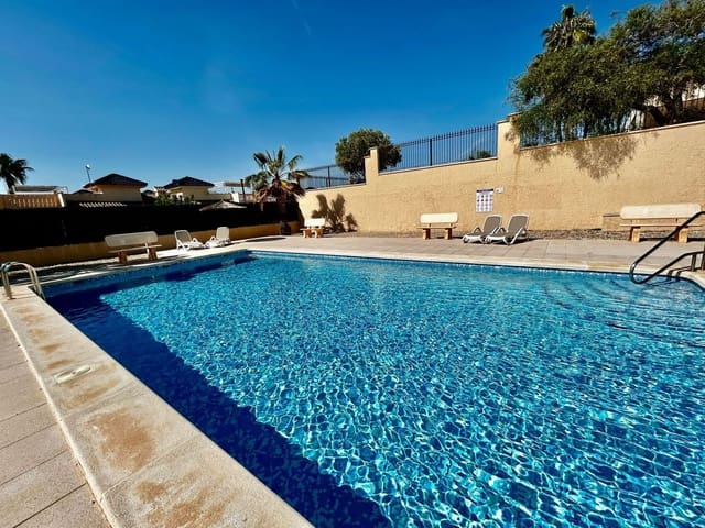 Chalet de 5 habitaciones en Rojales en venta con piscina garaje - 359.000 € (Ref: 9057202)