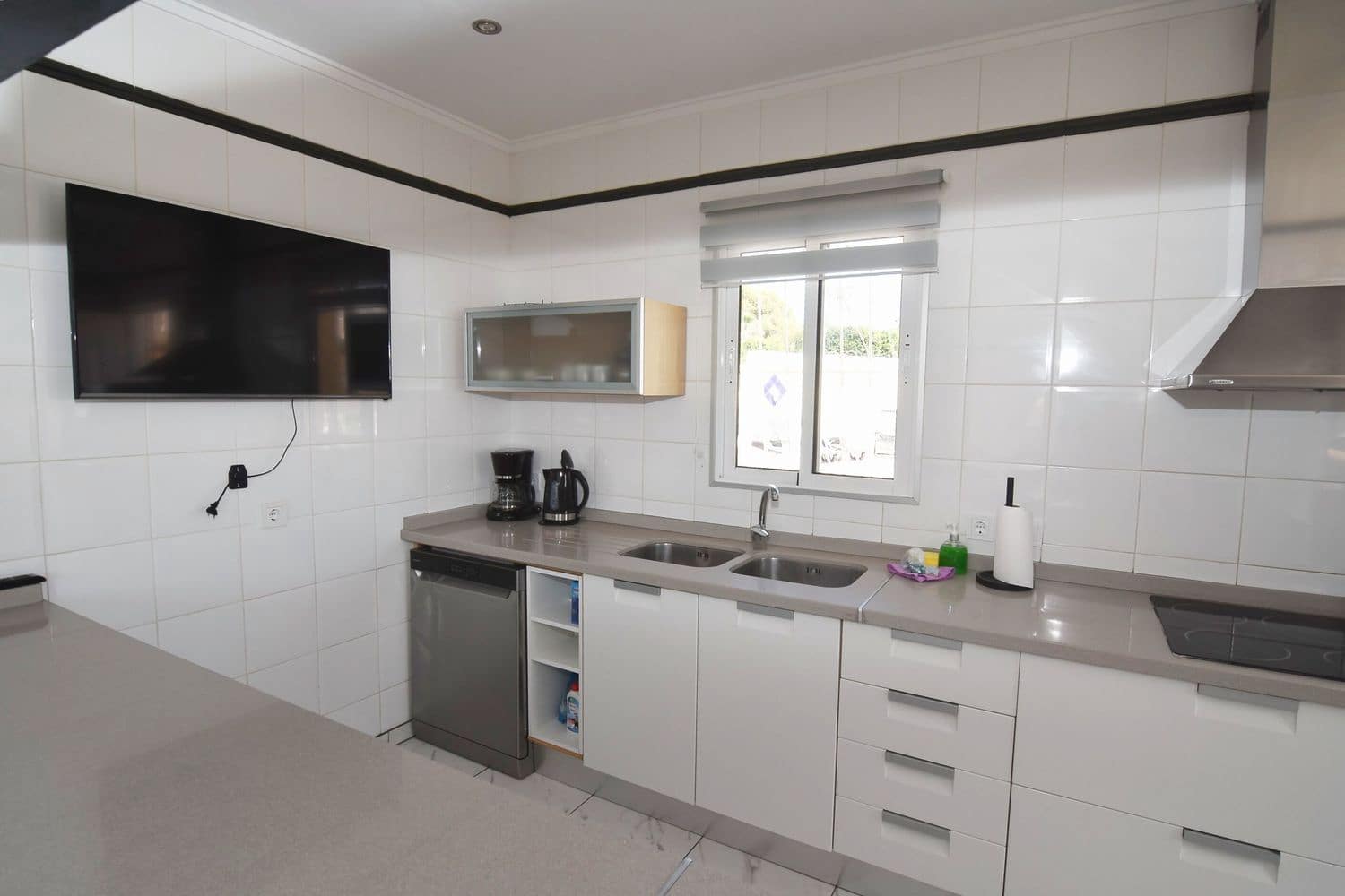 3 sypialnia Willa na sprzedaż w Torrevieja z basenem garażem - 575 000 € (Ref: 9263966)