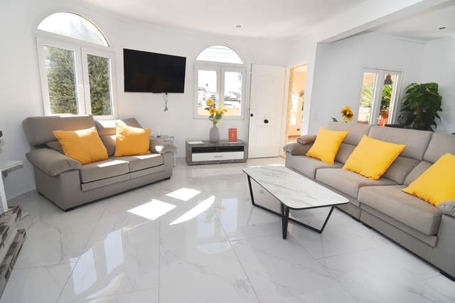 3 soveværelse Villa til salg i El Chaparral, Torrevieja med swimmingpool garage - € 575.000 (Ref: 9263966)