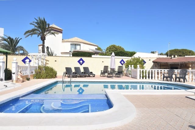 3 soveværelse Villa til salg i El Chaparral, Torrevieja med swimmingpool garage - € 575.000 (Ref: 9263966)