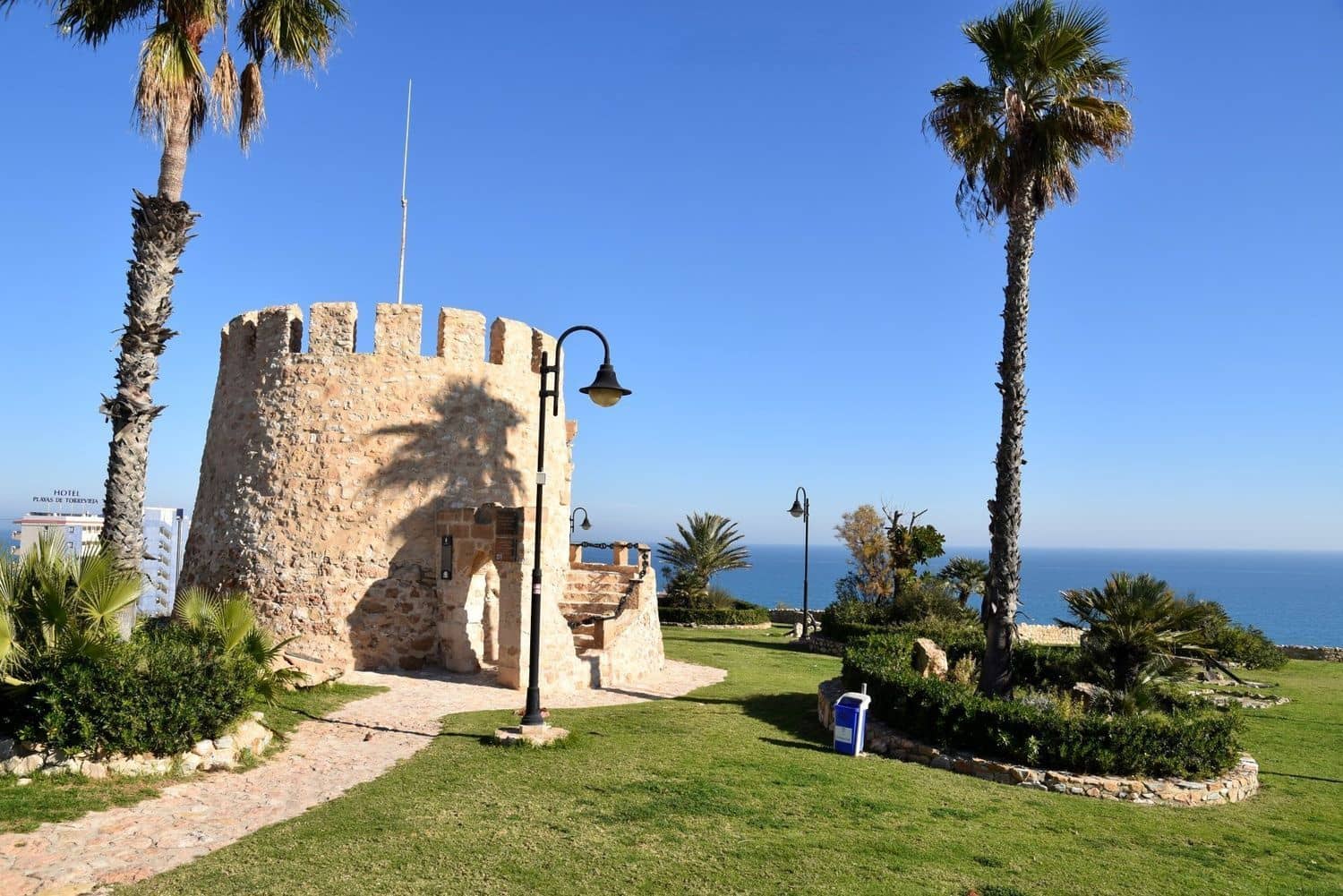 3 sypialnia Willa na sprzedaż w Torrevieja z basenem garażem - 575 000 € (Ref: 9263966)