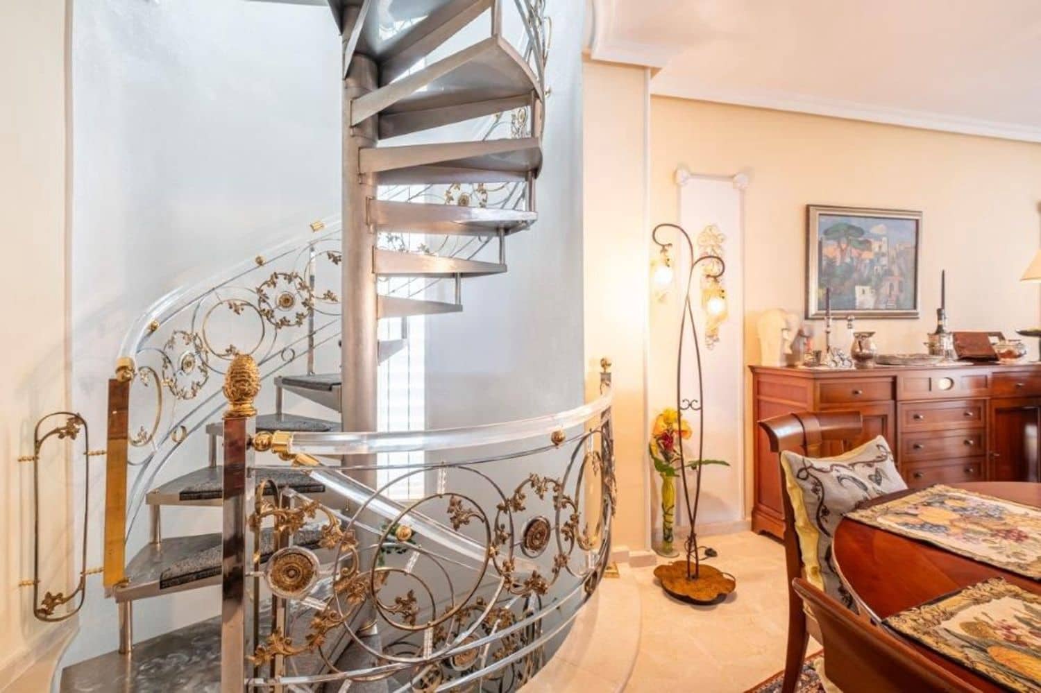 6 soveværelse Villa til salg i Alicante by med swimmingpool garage - € 469.900 (Ref: 9296525)