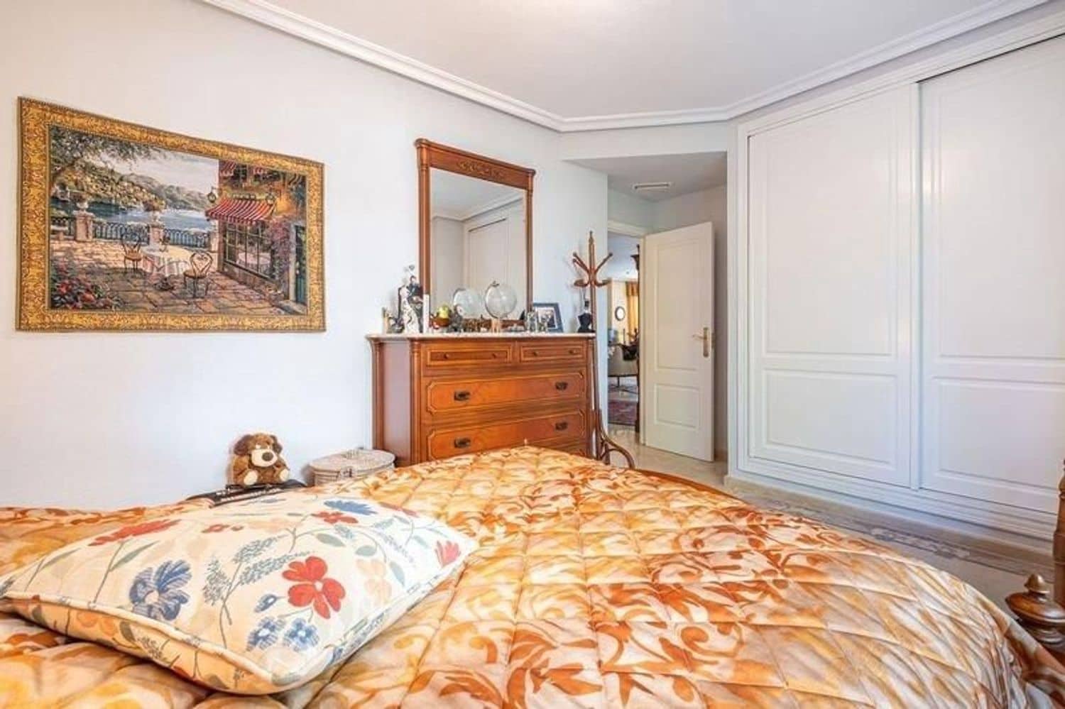 6 soveværelse Villa til salg i Alicante by med swimmingpool garage - € 469.900 (Ref: 9296525)