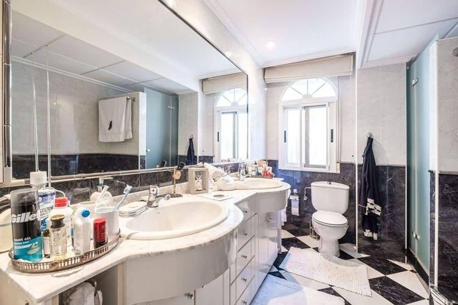 6 soveværelse Villa til salg i Alicante by med swimmingpool garage - € 469.900 (Ref: 9296525)