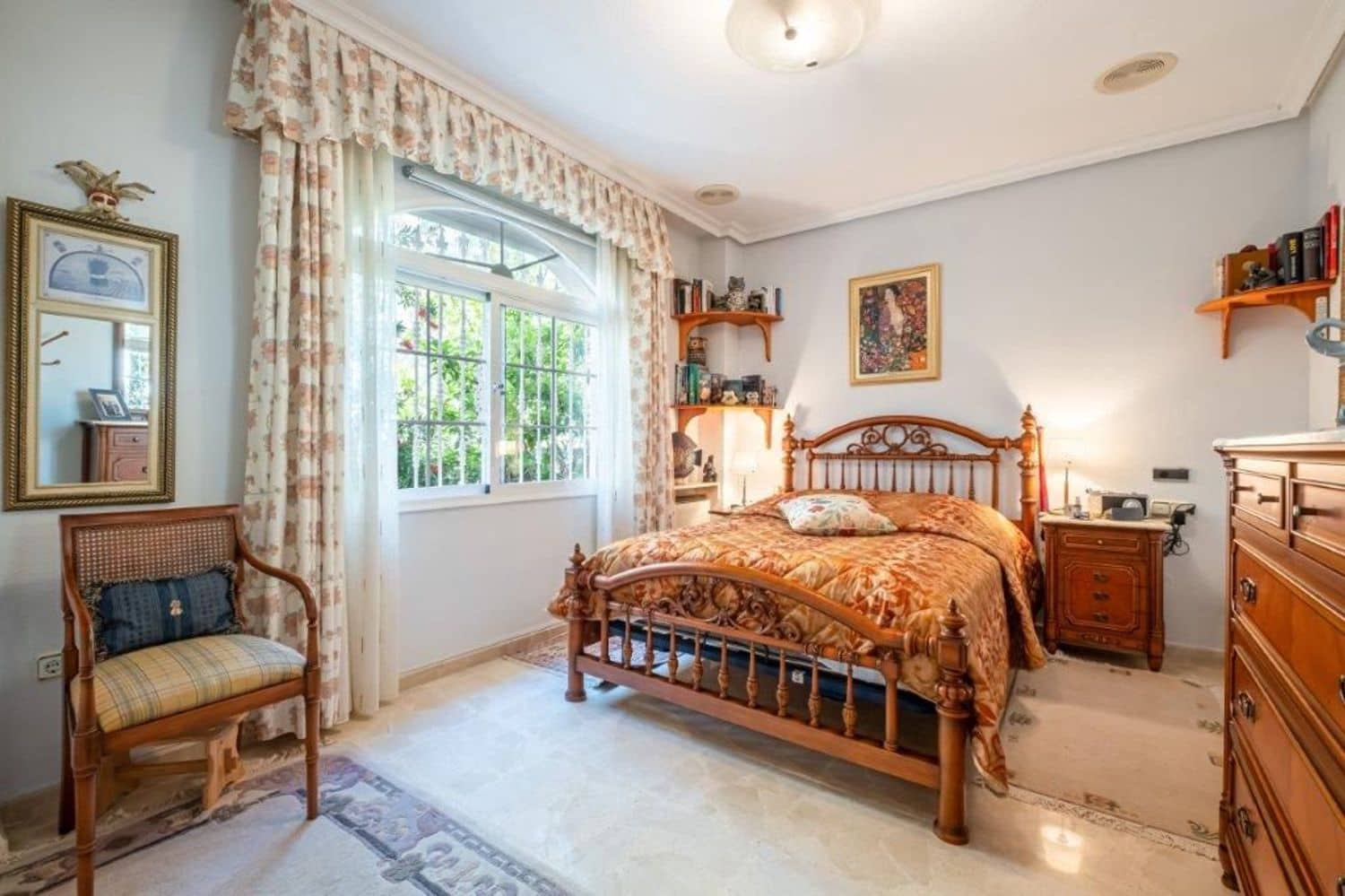 6 soveværelse Villa til salg i Alicante by med swimmingpool garage - € 469.900 (Ref: 9296525)