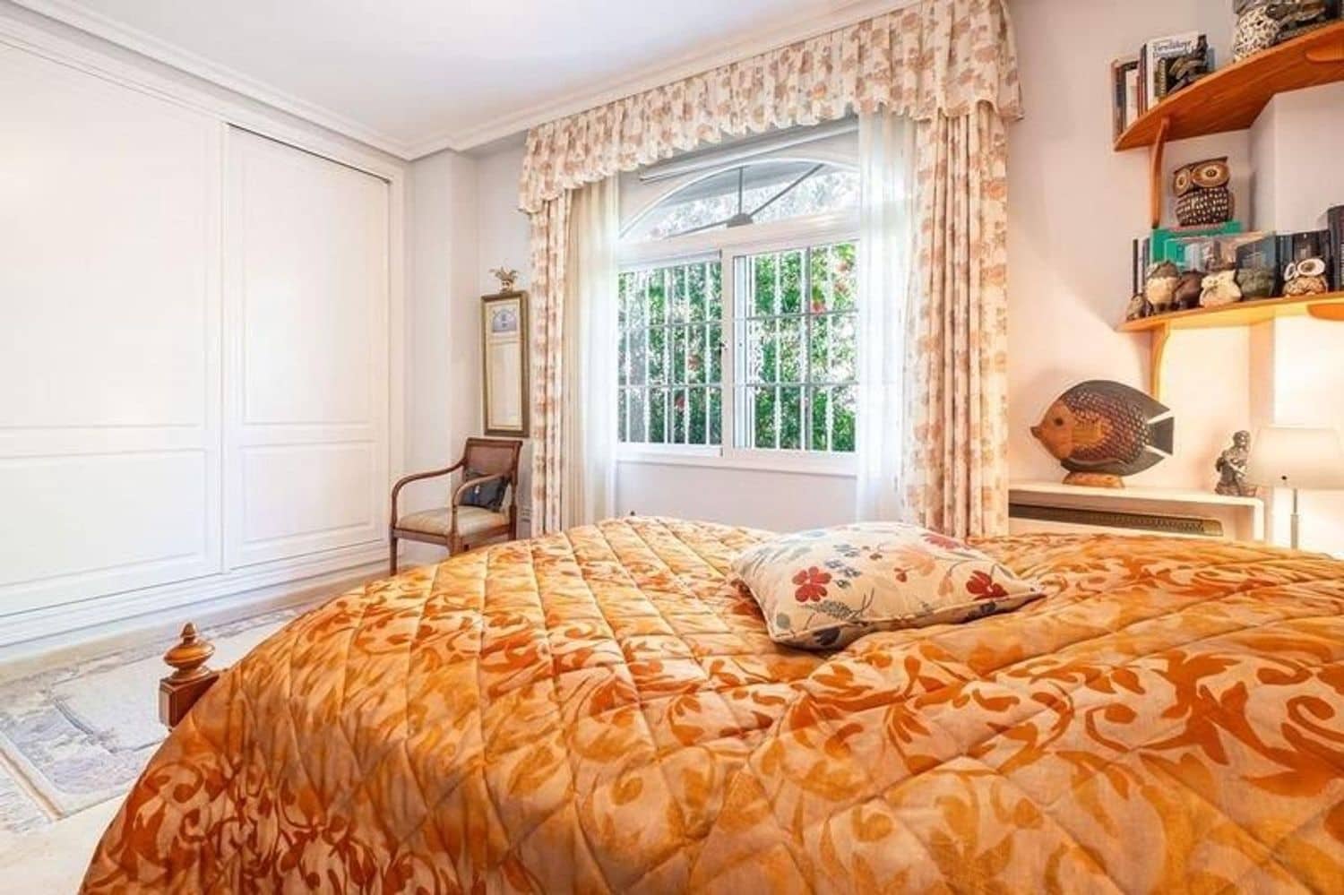 6 soveværelse Villa til salg i Alicante by med swimmingpool garage - € 469.900 (Ref: 9296525)