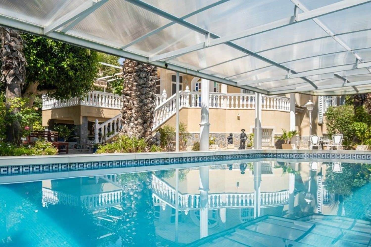 6 soveværelse Villa til salg i Alicante by med swimmingpool garage - € 469.900 (Ref: 9296525)