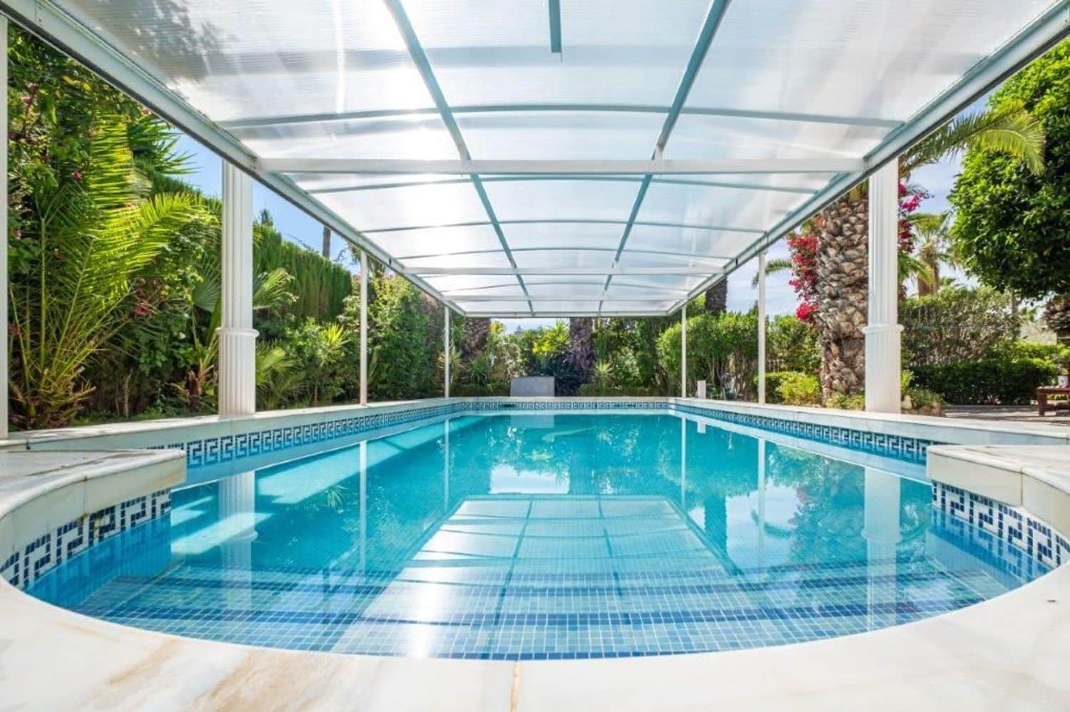 6 soveværelse Villa til salg i Alicante by med swimmingpool garage - € 469.900 (Ref: 9296525)