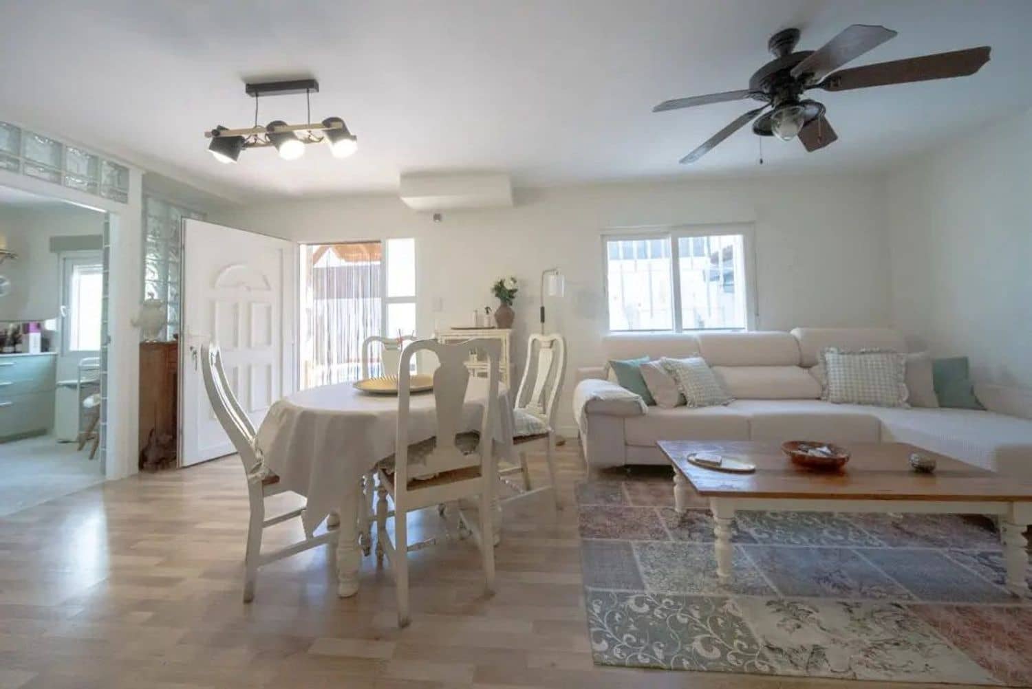 4 sypialnia Dom na sprzedaż w Torrevieja z basenem garażem - 490 000 € (Ref: 9300415)