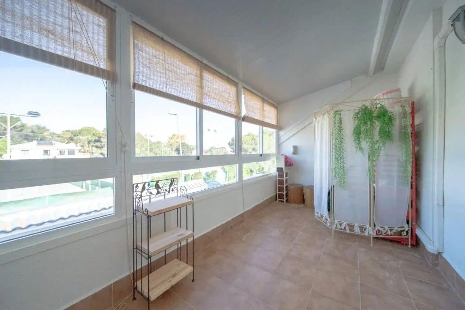 4 sypialnia Dom na sprzedaż w Torrevieja z basenem garażem - 490 000 € (Ref: 9300415)