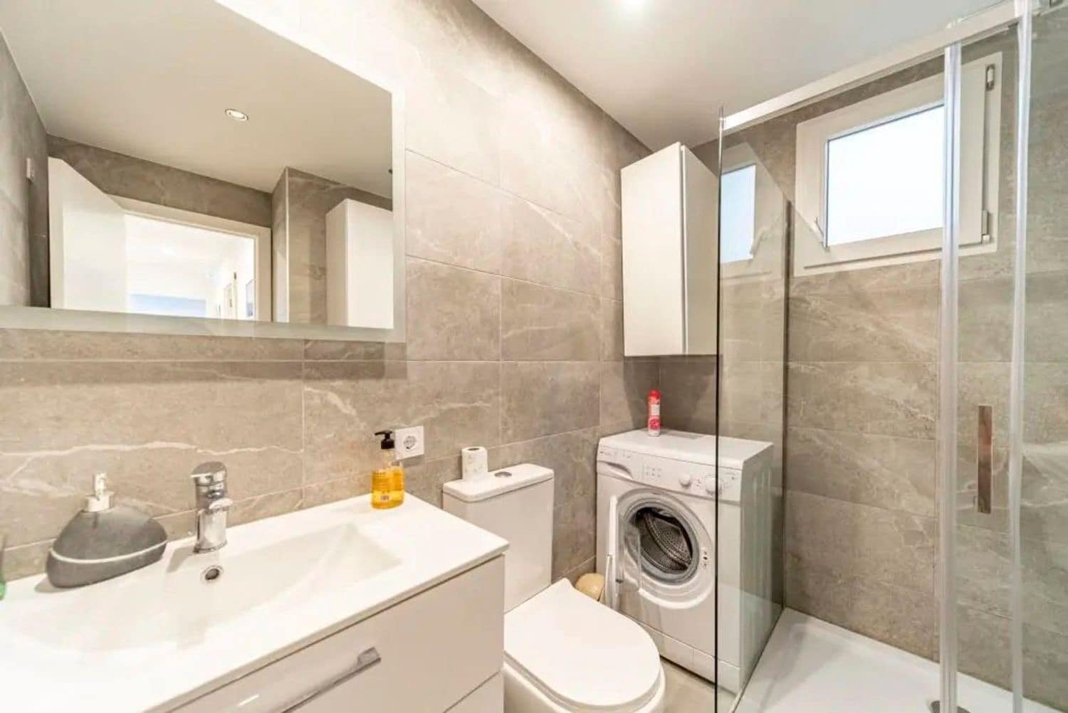 2 bedroom Apartment for sale in Punta Prima with pool garage - € 210,000 (Ref: 9300416)