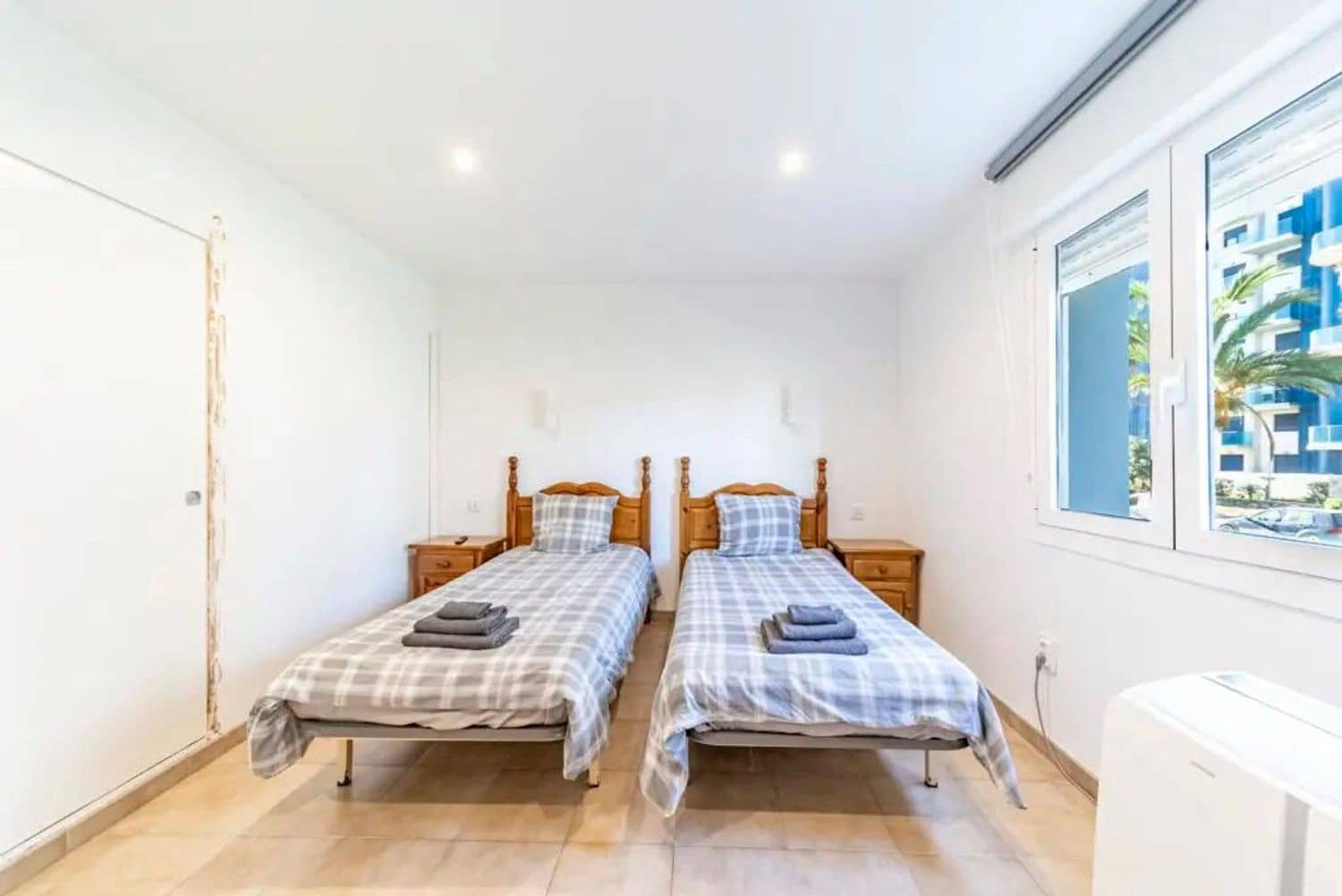 2 bedroom Apartment for sale in Punta Prima with pool garage - € 210,000 (Ref: 9300416)