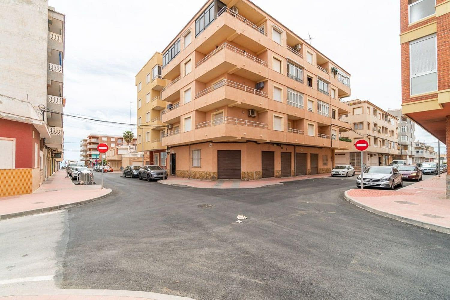 3 slaapkamer Appartement te koop in Torrevieja met garage - € 149.900 (Ref: 9321549)