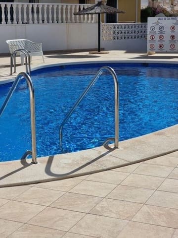 3 makuuhuone Omakotitalo myytävänä paikassa La Florida, Orihuela mukana uima-altaan 
autotalli - 179 000 € (Ref: 9371307)