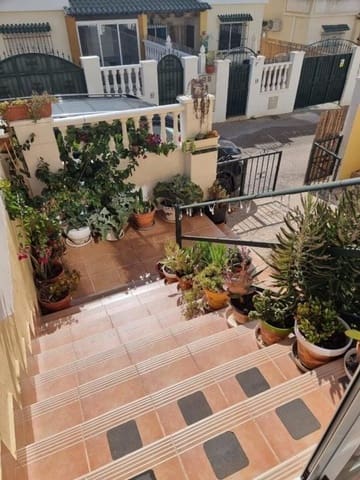 3 makuuhuone Omakotitalo myytävänä paikassa La Florida, Orihuela mukana uima-altaan 
autotalli - 179 000 € (Ref: 9371307)