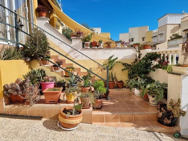 3 makuuhuone Omakotitalo myytävänä paikassa La Florida, Orihuela mukana uima-altaan 
autotalli - 179 000 € (Ref: 9371307)