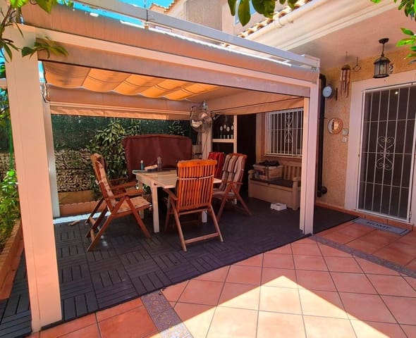 3 sypialnia Dom na sprzedaż w Aguas Nuevas, Torrevieja z basenem garażem - 235 000 € (Ref: 9371308)