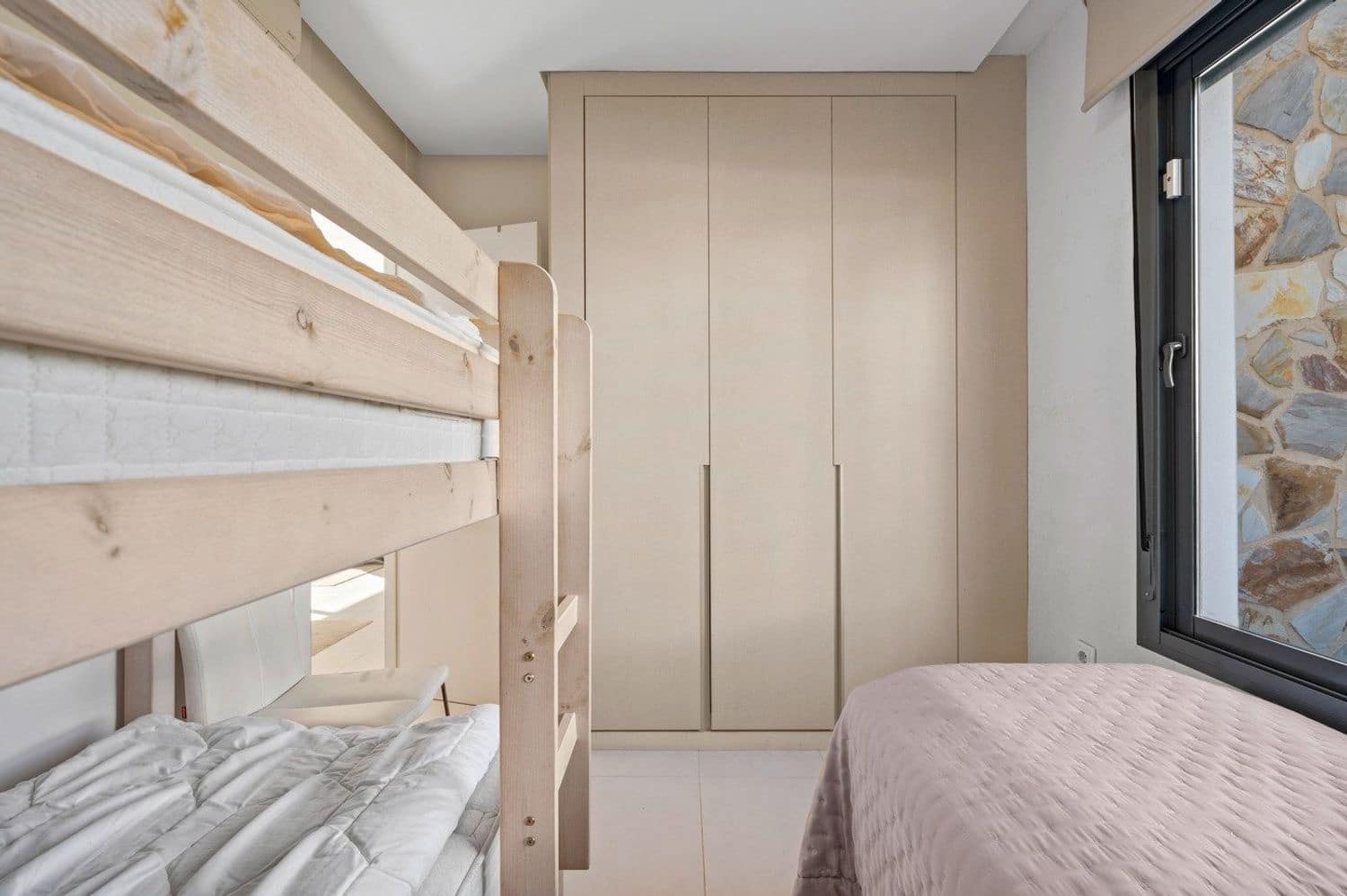 3 soveværelse Byhus til salg i Torrevieja med swimmingpool garage - € 569.000 (Ref: 9371309)