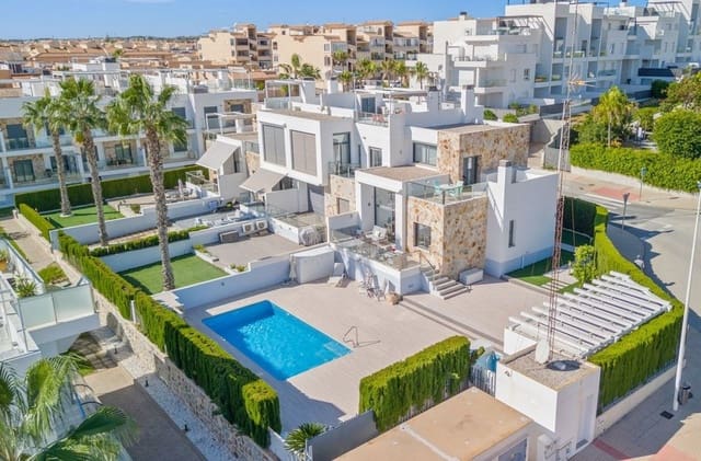3 soveværelse Byhus til salg i Los Balcones - Los Altos, Torrevieja med swimmingpool garage - € 569.000 (Ref: 9371309)