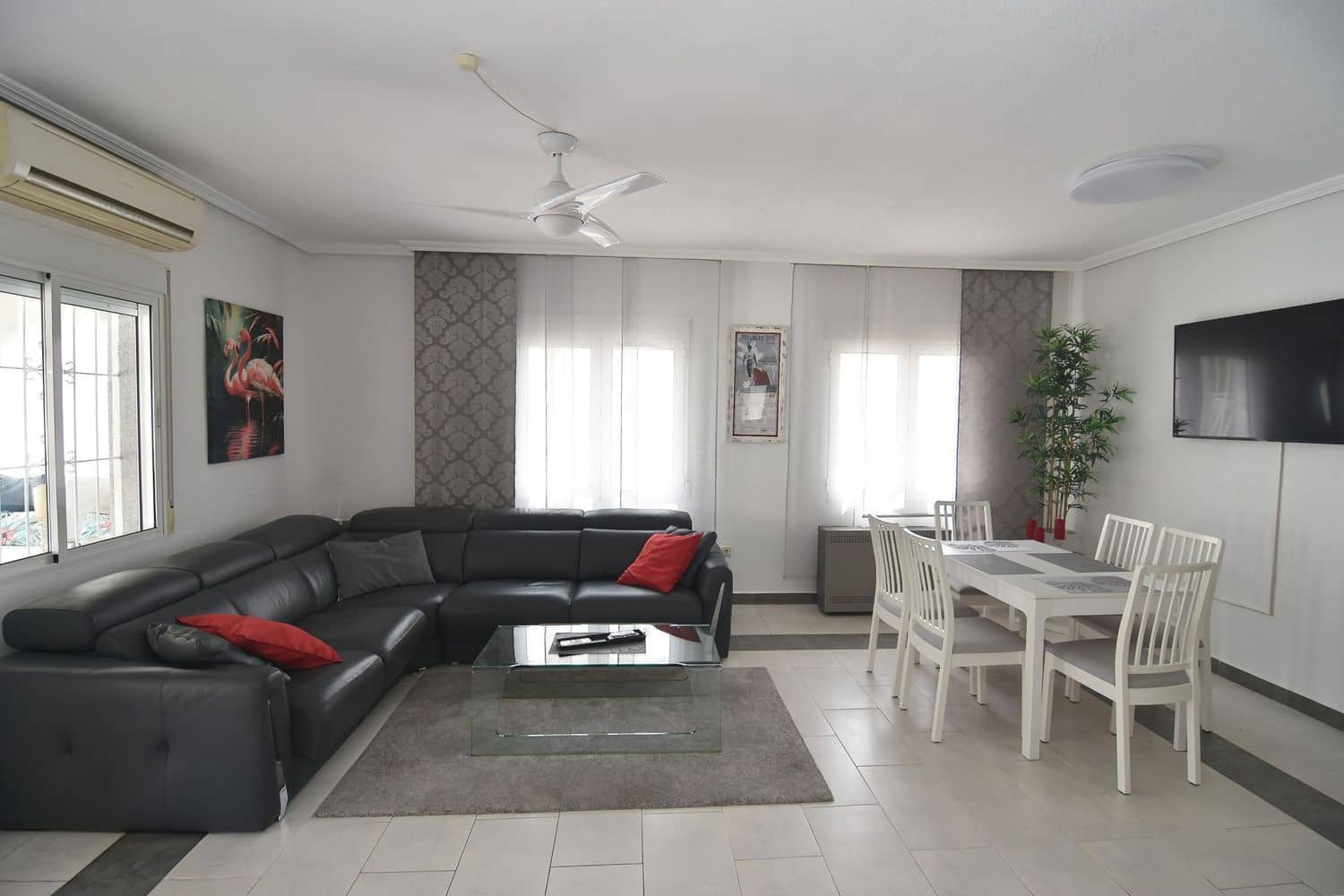 5 bedroom Villa for sale in Torrevieja with pool garage - € 499,000 (Ref: 9371312)