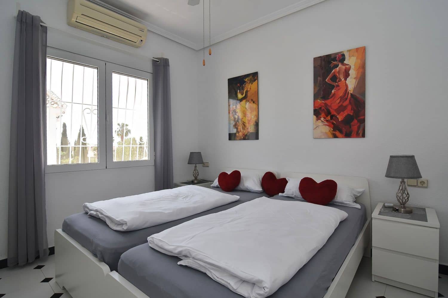 5 bedroom Villa for sale in Torrevieja with pool garage - € 499,000 (Ref: 9371312)