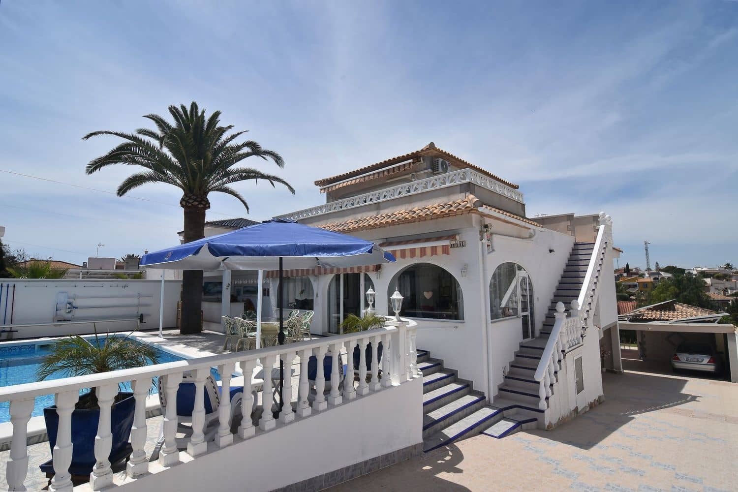 5 bedroom Villa for sale in Torrevieja with pool garage - € 499,000 (Ref: 9371312)