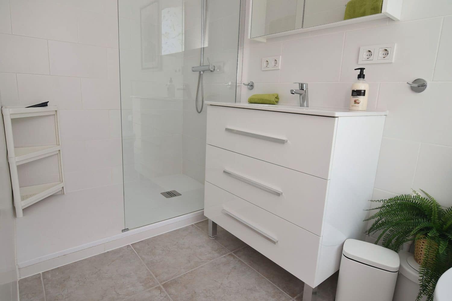 5 bedroom Villa for sale in Torrevieja with pool garage - € 499,000 (Ref: 9371312)