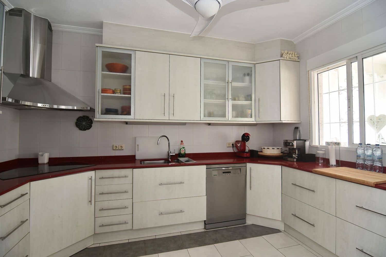 5 bedroom Villa for sale in Torrevieja with pool garage - € 499,000 (Ref: 9371312)