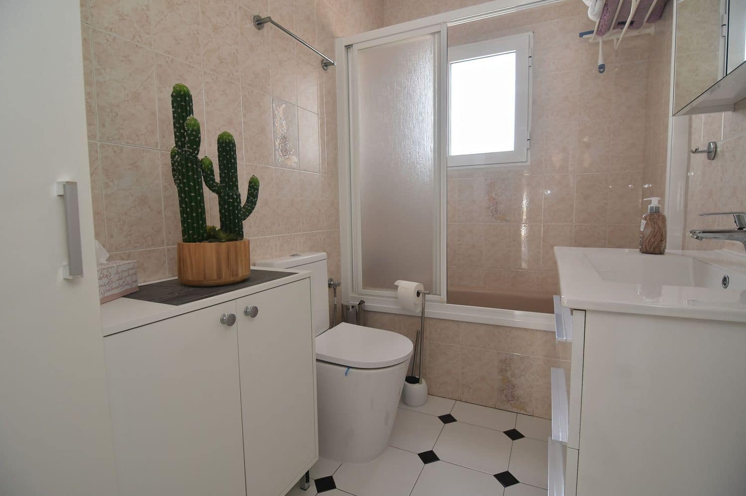 5 bedroom Villa for sale in Torrevieja with pool garage - € 499,000 (Ref: 9371312)