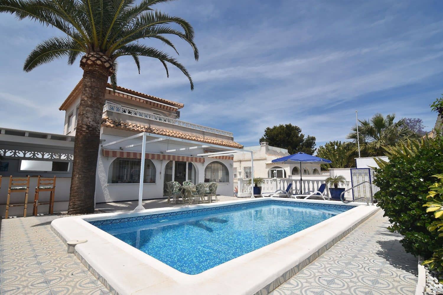 5 bedroom Villa for sale in Torrevieja with pool garage - € 499,000 (Ref: 9371312)
