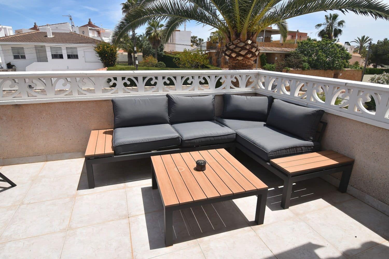 5 bedroom Villa for sale in Torrevieja with pool garage - € 499,000 (Ref: 9371312)