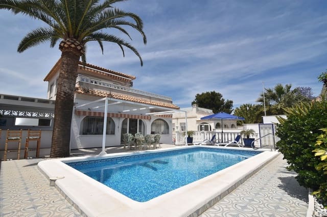 5 Zimmer Villa zu verkaufen in Los Balcones - Los Altos, Torrevieja mit Pool Garage - 499.000 € (Ref: 9371312)