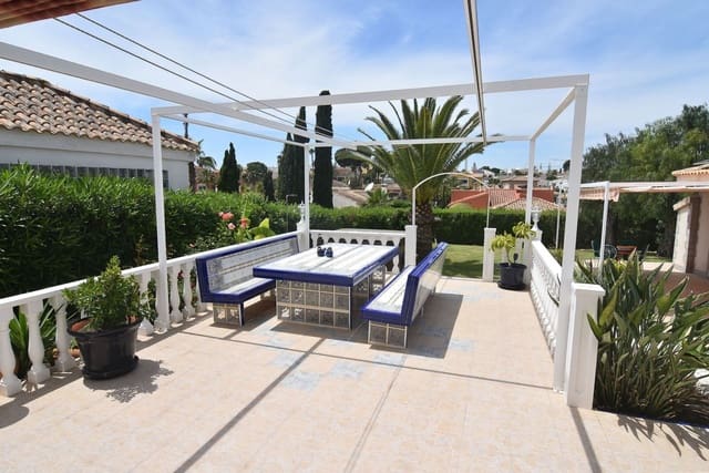 5 Zimmer Villa zu verkaufen in Los Balcones - Los Altos, Torrevieja mit Pool Garage - 499.000 € (Ref: 9371312)