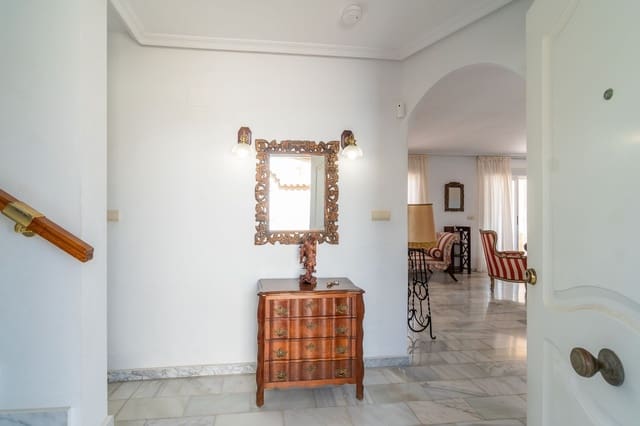 4 quarto Moradia para venda em Cañada del Molino, Torrevieja com piscina garagem - 869 000 € (Ref: 9390052)