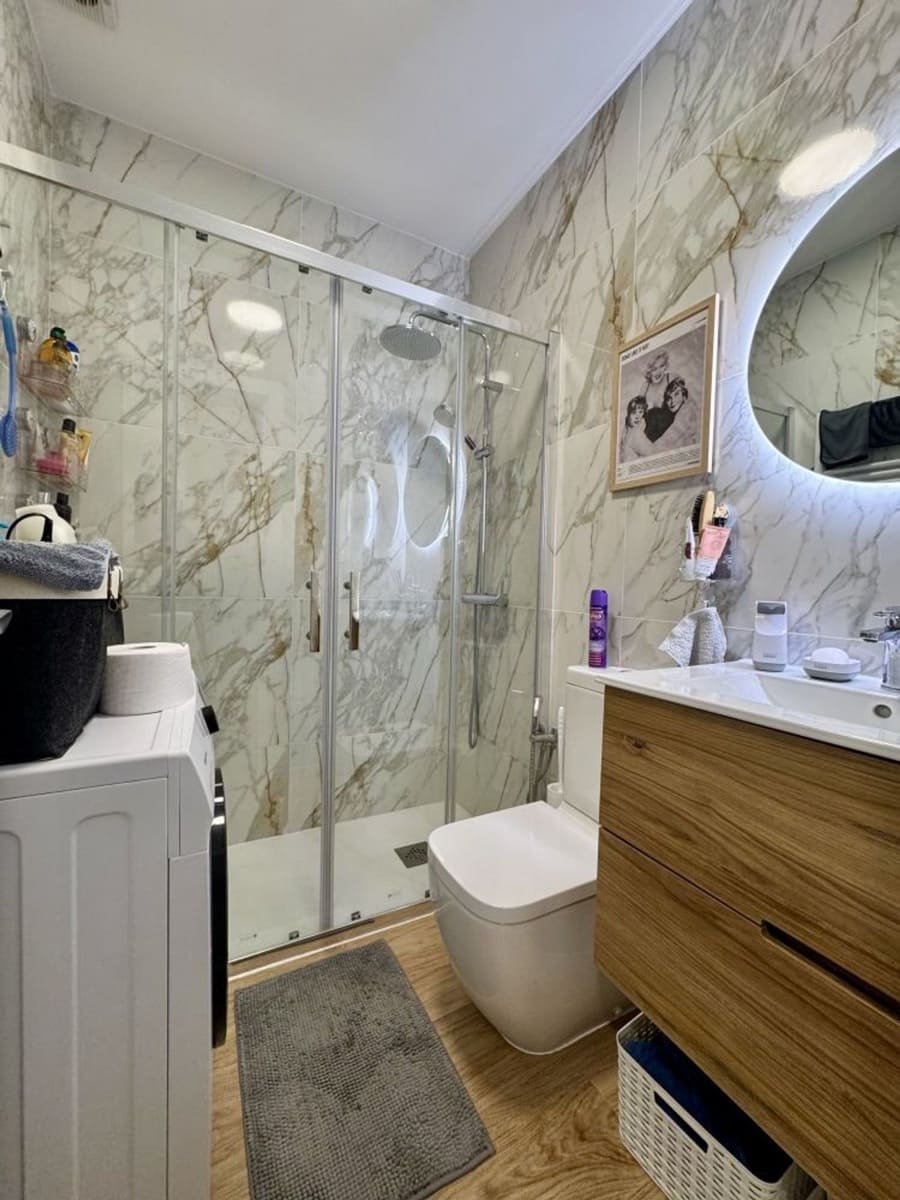 2 Zimmer Apartment zu verkaufen in Torrevieja mit Garage - 189.995 € (Ref: 9392075)