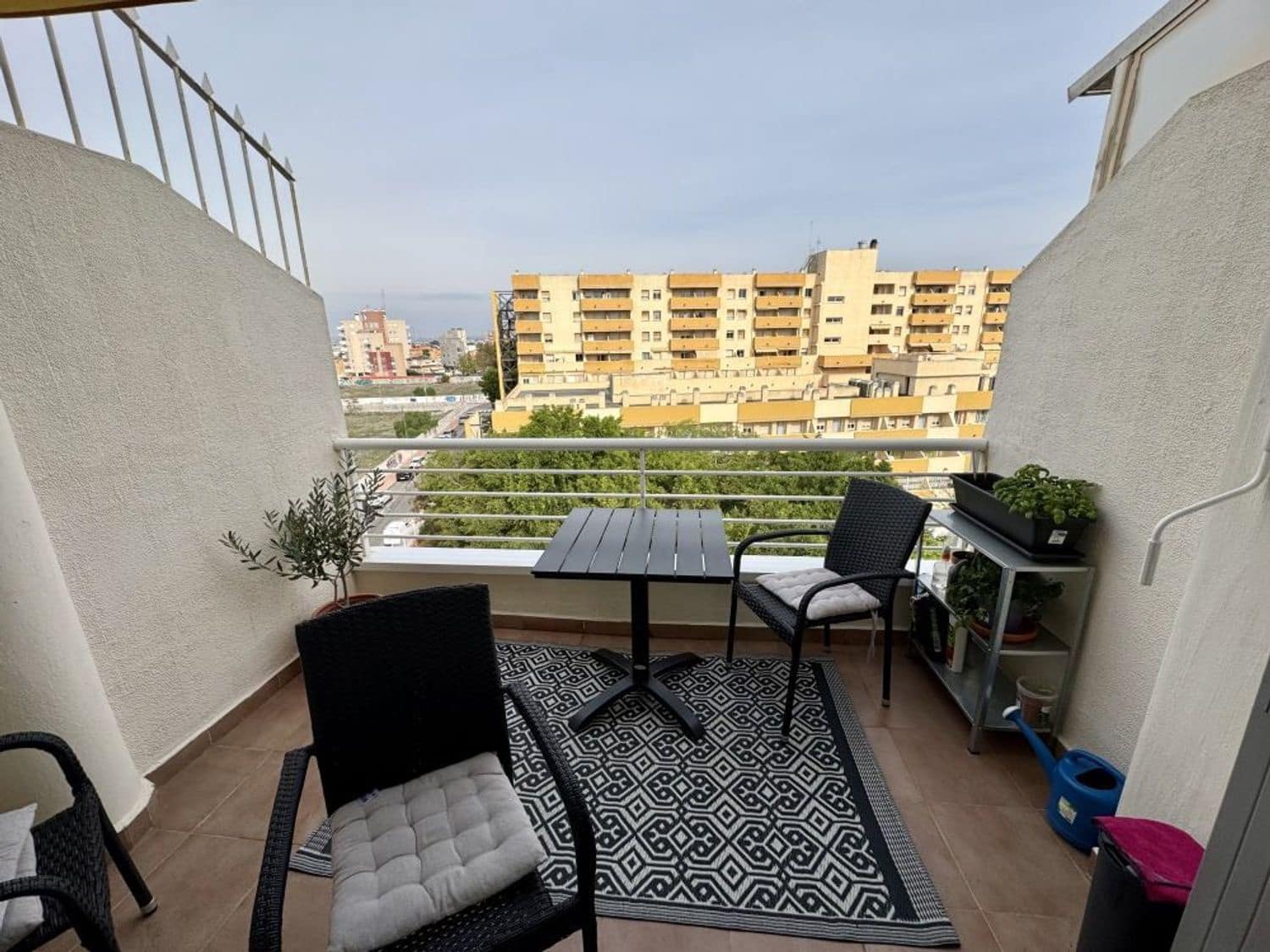 2 Zimmer Apartment zu verkaufen in Torrevieja mit Garage - 189.995 € (Ref: 9392075)