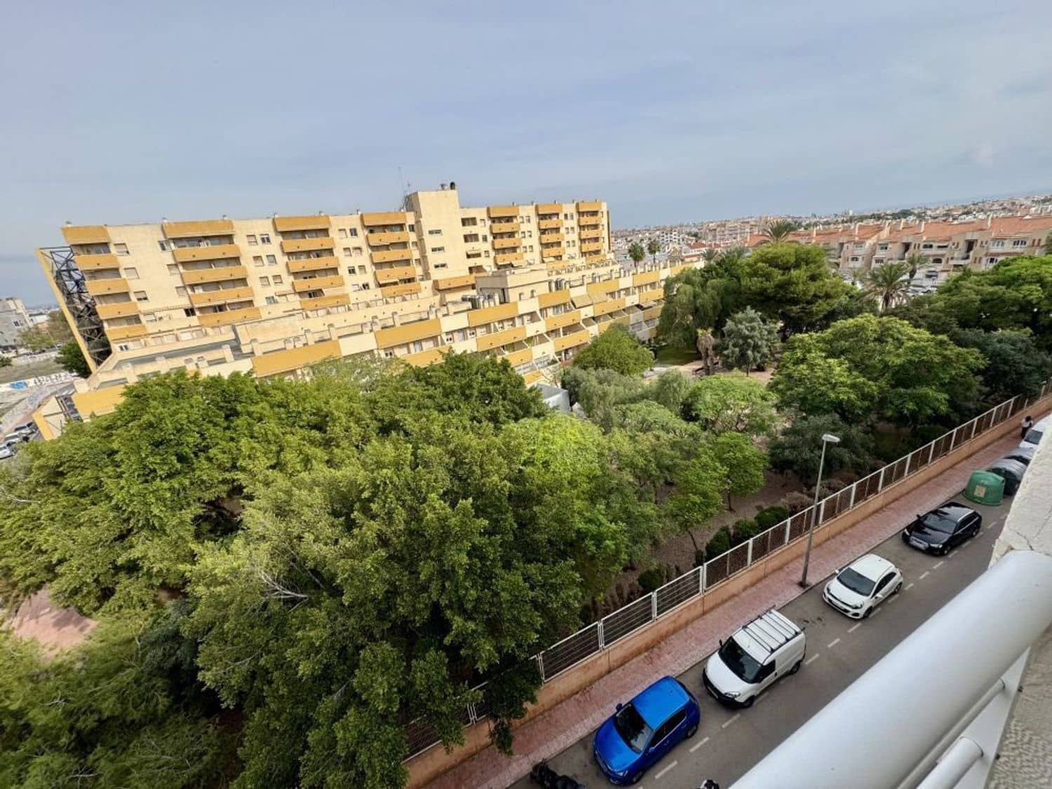 2 Zimmer Apartment zu verkaufen in Torrevieja mit Garage - 189.995 € (Ref: 9392075)