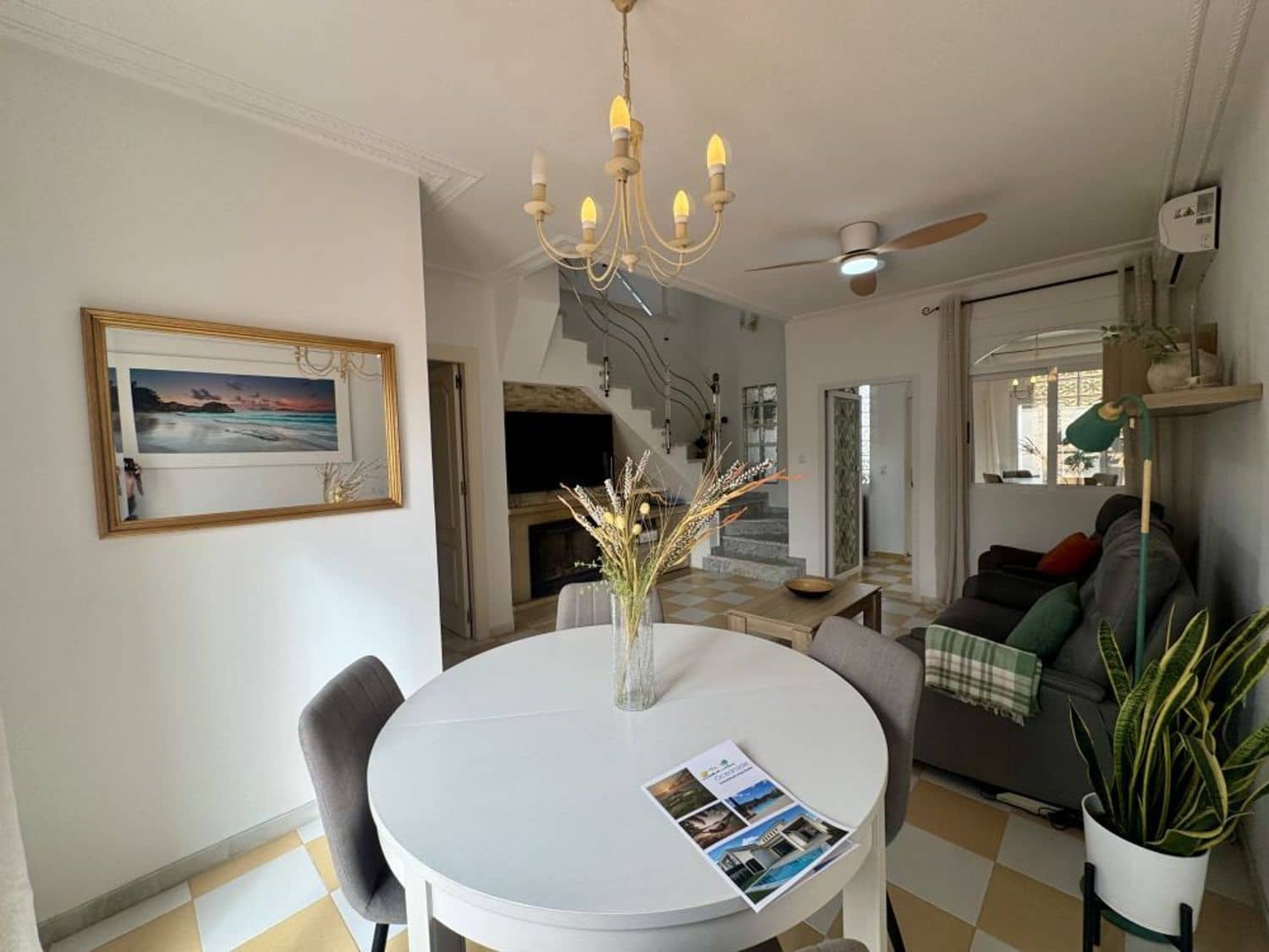 4 bedroom Villa for sale in Aguas Nuevas with garage - € 398,995 (Ref: 9393748)