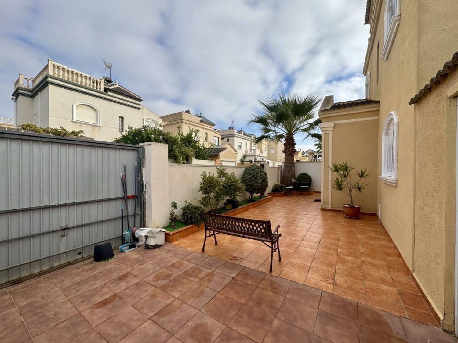 4 bedroom Villa for sale in Aguas Nuevas with garage - € 398,995 (Ref: 9393748)