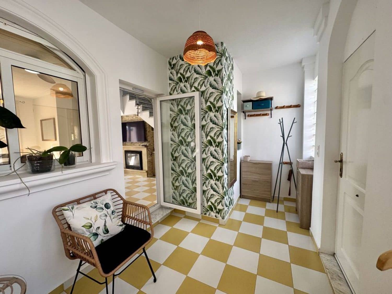 4 bedroom Villa for sale in Aguas Nuevas with garage - € 398,995 (Ref: 9393748)