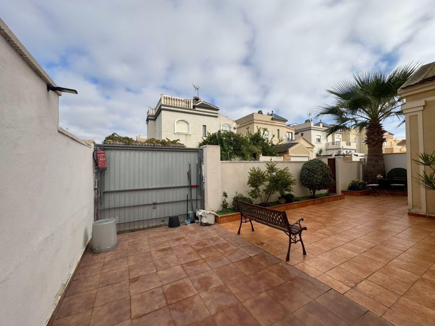 4 bedroom Villa for sale in Aguas Nuevas with garage - € 398,995 (Ref: 9393748)