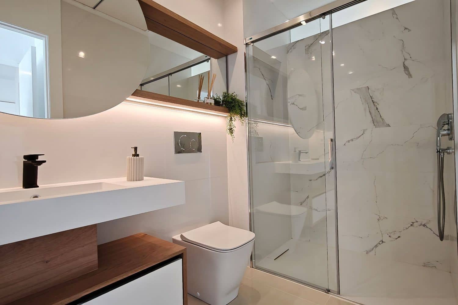 2 bedroom Apartment for sale in Ciudad Quesada with pool garage - € 319,900 (Ref: 9395665)