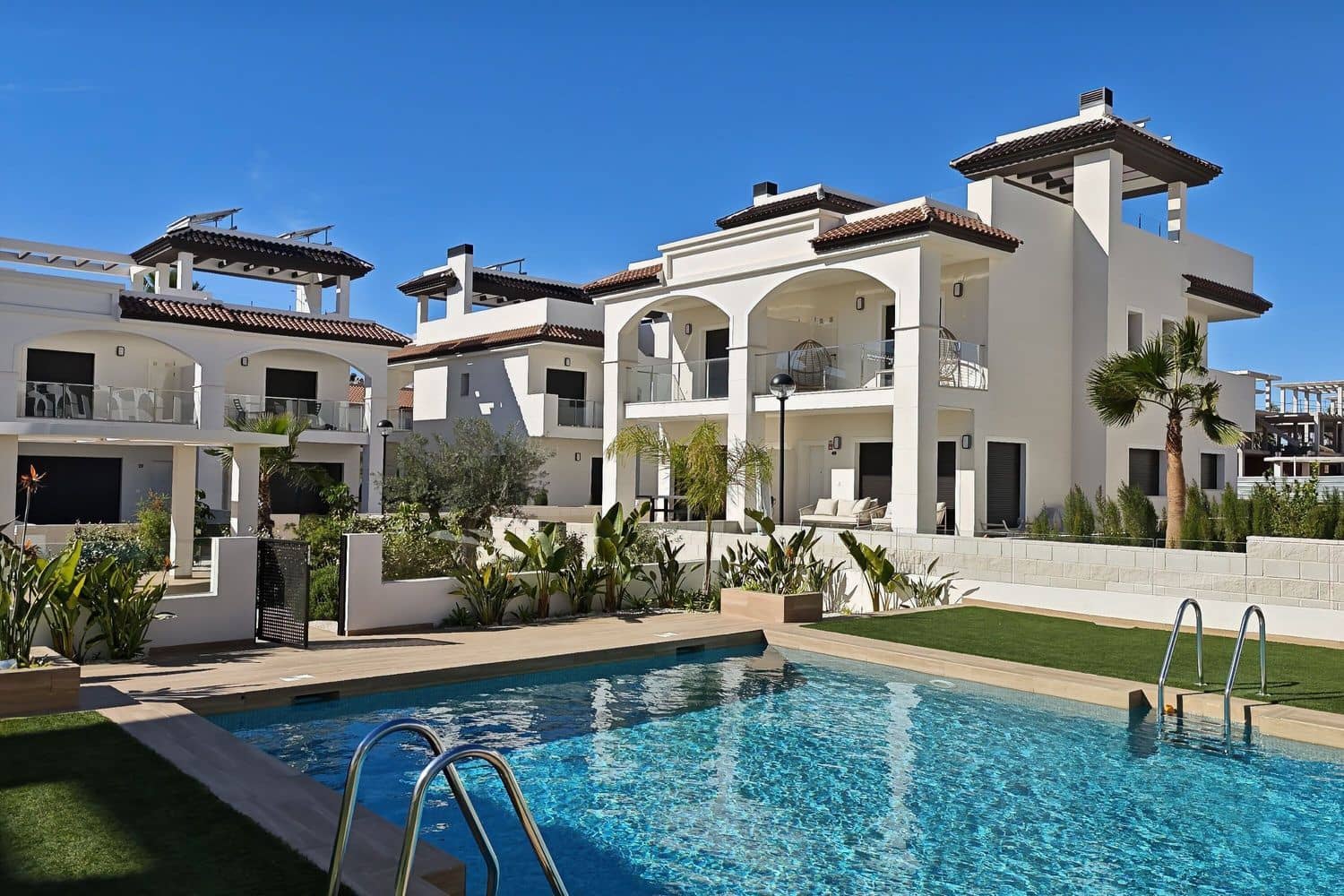 2 bedroom Apartment for sale in Ciudad Quesada with pool garage - € 319,900 (Ref: 9395665)