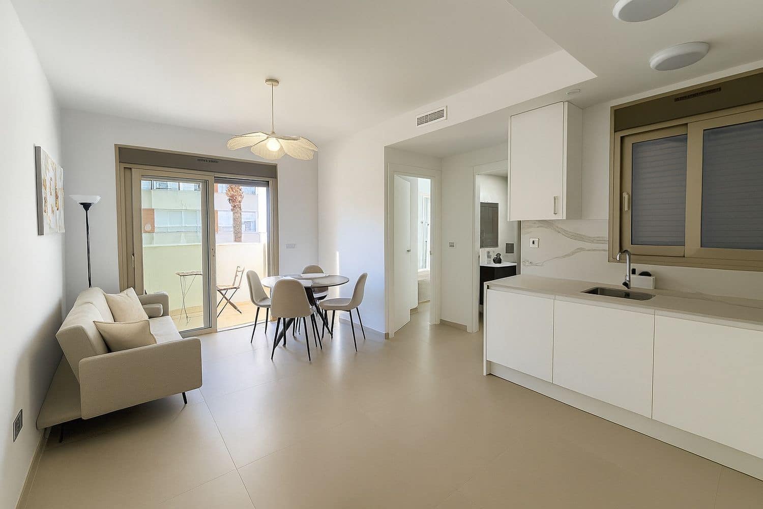 2 soveværelse Lejlighed til salg i Torrevieja med swimmingpool garage - € 269.000 (Ref: 9413722)