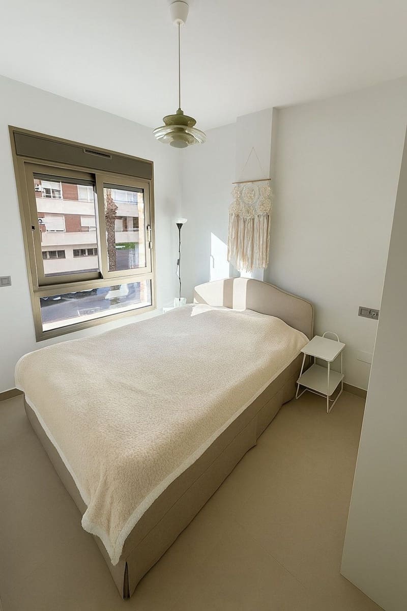 2 soveværelse Lejlighed til salg i Torrevieja med swimmingpool garage - € 269.000 (Ref: 9413722)