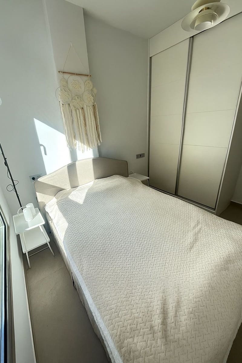 2 soveværelse Lejlighed til salg i Torrevieja med swimmingpool garage - € 269.000 (Ref: 9413722)