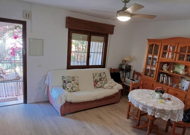 4 quarto Moradia para venda em Los Balcones - Los Altos, Torrevieja com piscina garagem - 340 000 € (Ref: 9419582)