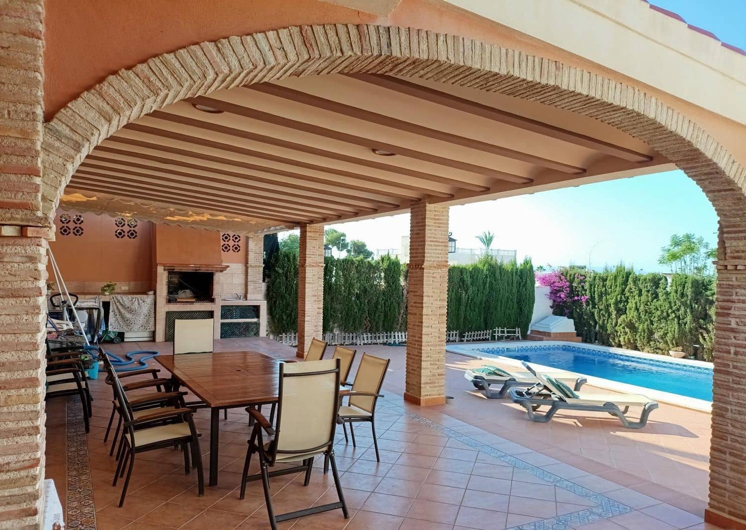 4 bedroom Villa for sale in Torrevieja with pool garage - € 340,000 (Ref: 9419582)