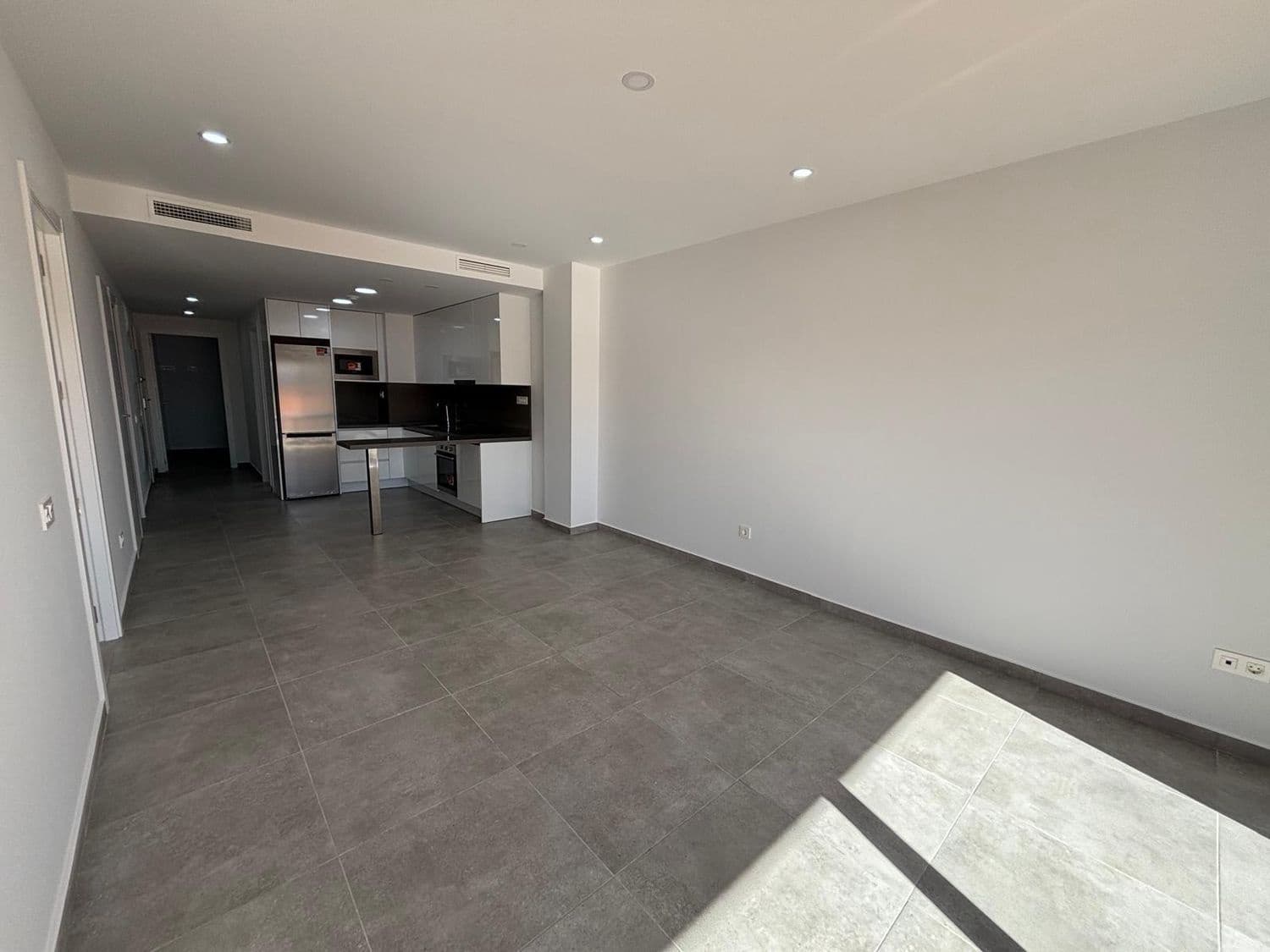 Apartamento de 3 habitaciones en Torrevieja en venta con piscina garaje - 329.000 € (Ref: 9422018)