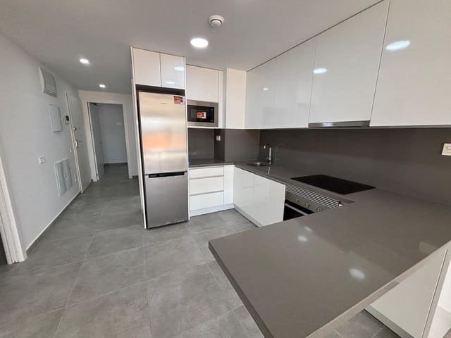 Apartamento de 3 habitaciones en Centro - Muelle Pesquero, Torrevieja en venta con piscina garaje - 329.000 € (Ref: 9422018)